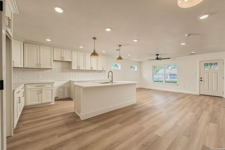 Property Photo: 530 Avenue A TX 78130