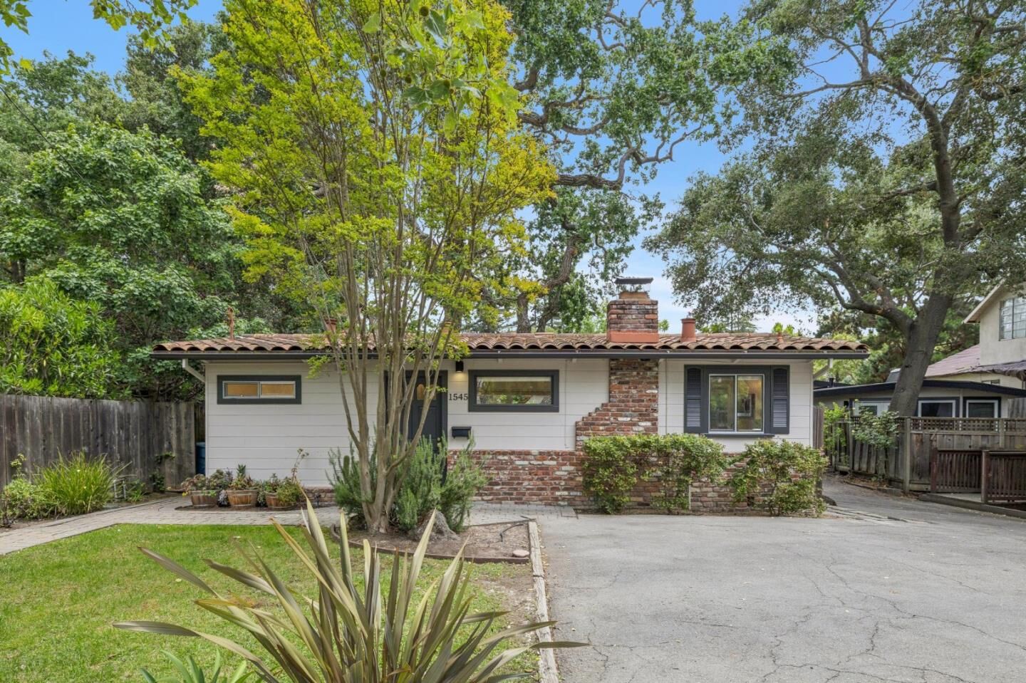 Property Photo: 1545 Stanford Avenue CA 94306