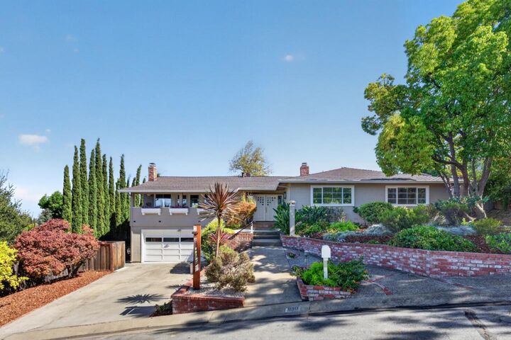 Property Photo:  990 Oxford Drive  CA 94024 