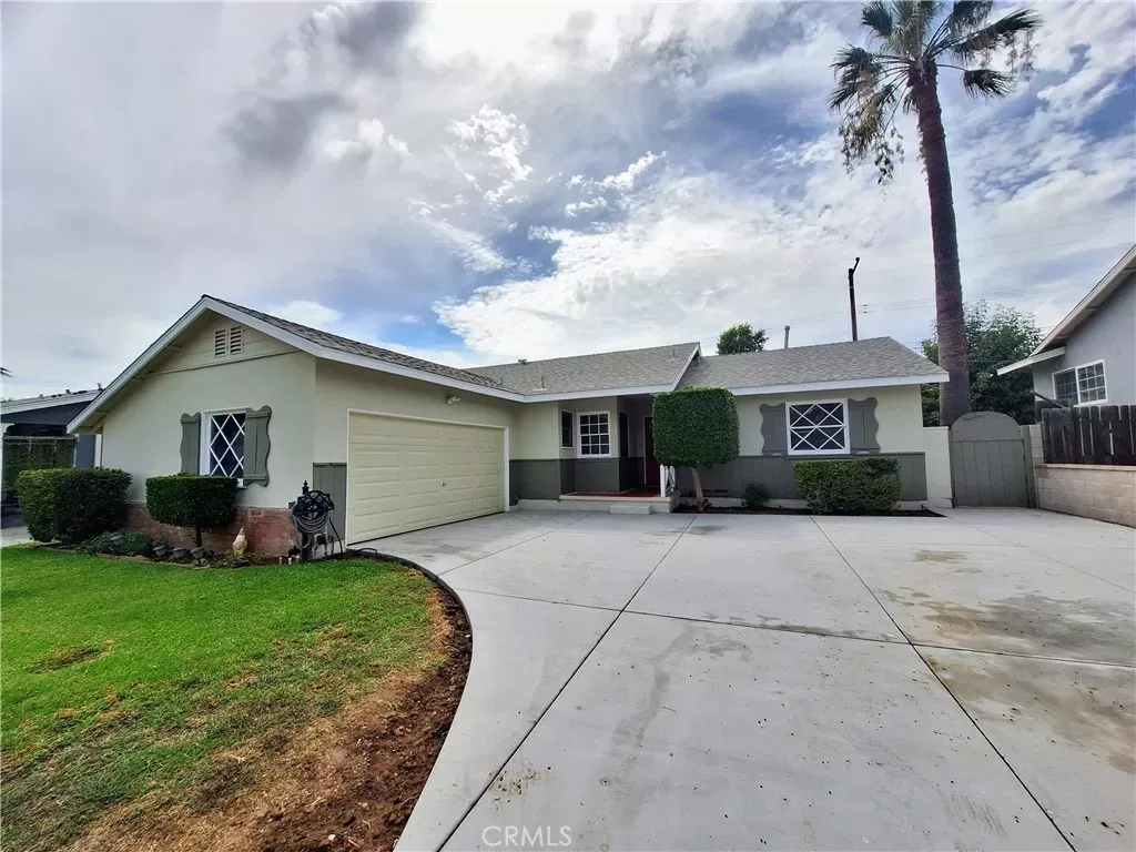 Property Photo: 401 N Colfax CA 90631