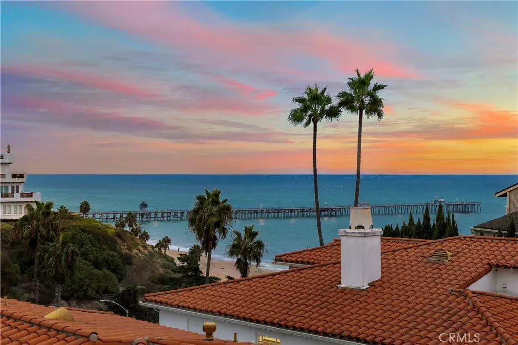 Property Photo:  253 W Marquita B  CA 92672 