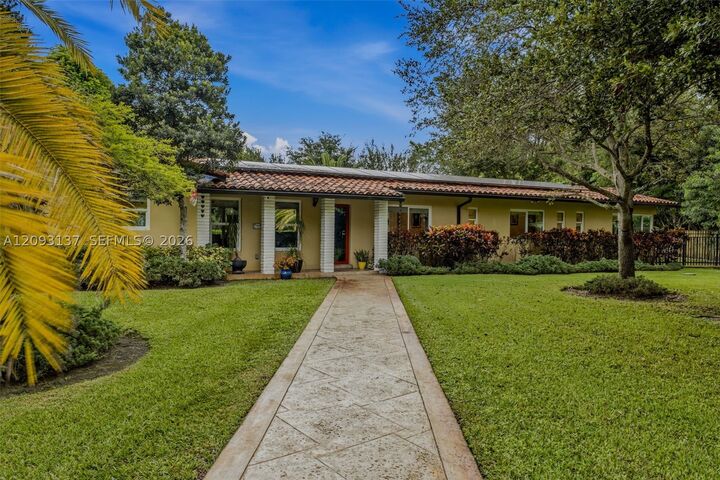 Property Photo: 9801 SW 96th St FL 33176