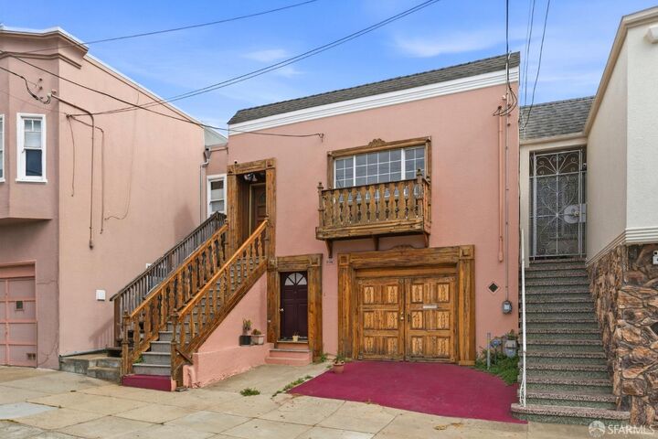 Property Photo:  411 Vienna Street  CA 94112 