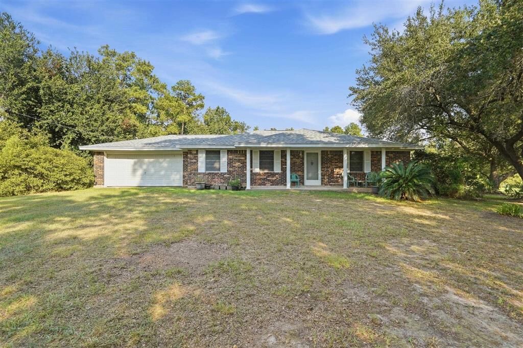 Property Photo:  1202 Wachsen Drive  LA 70611 