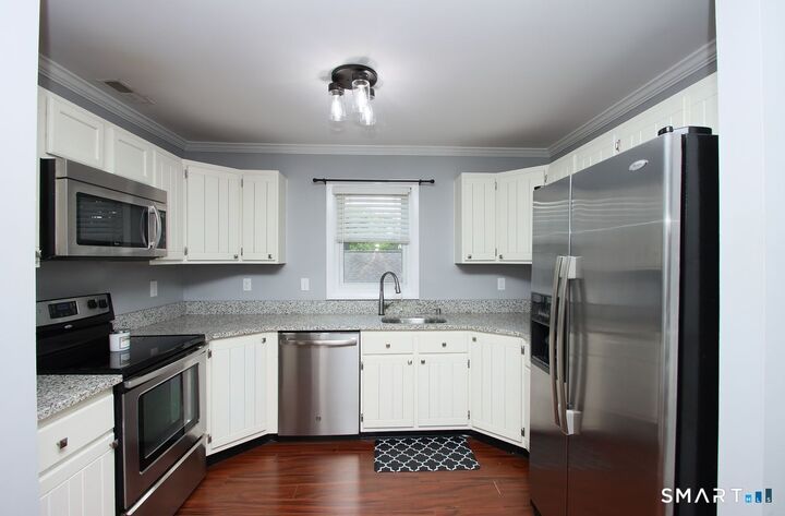 Property Photo: 40 Cornerstone Court 32 CT 06479