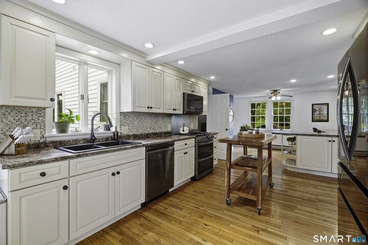 Property Photo:  2 Dogwood Drive  CT 06371 