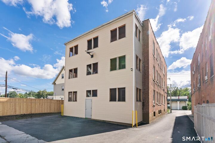 Property Photo: