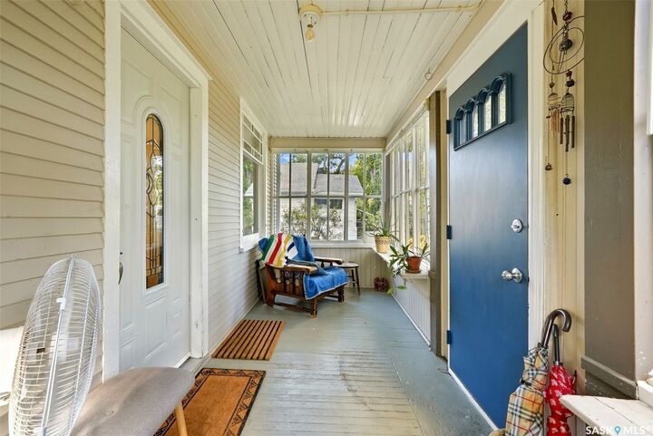 Property Photo:  2112 Wallace Street  SK S4N 4A5 