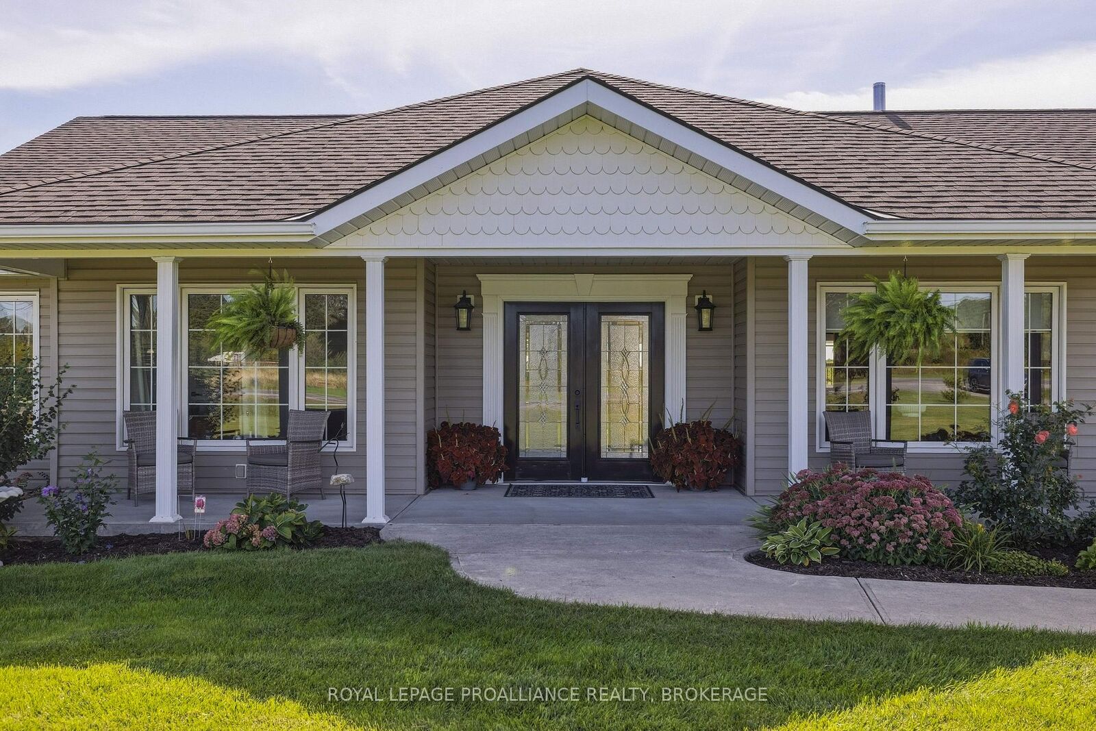 Property Photo:  610 County Road 8 N/A  ON K7R 3K6 