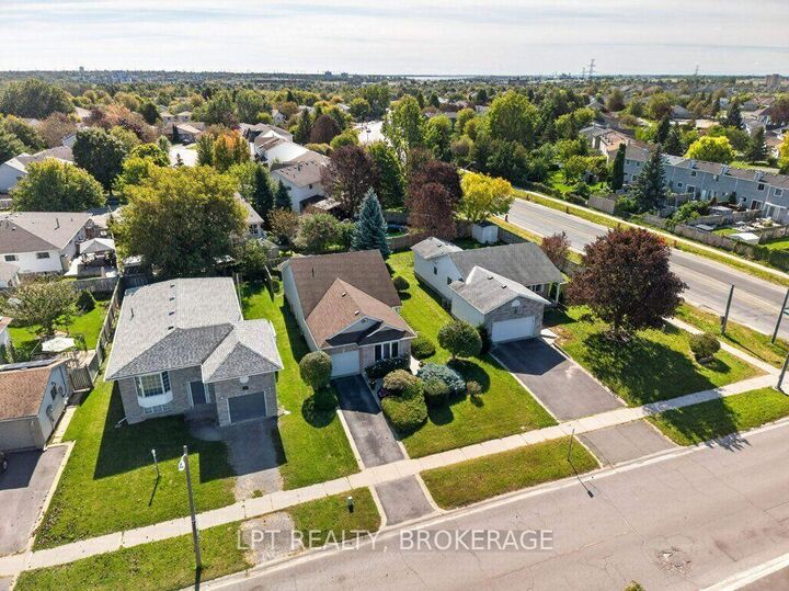 Photo de la propriété: 401 Waterloo Drive ON K7M 8K7