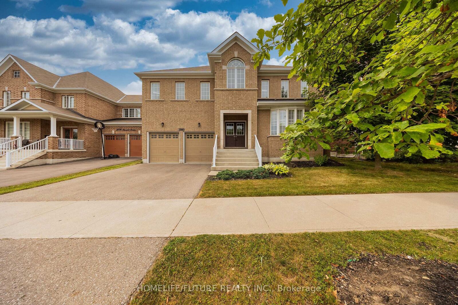 Property Photo:  1980 Kurelo Drive  ON L1K 0W8 