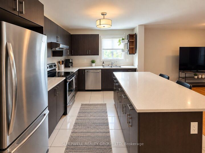 Property Photo:  11 Chestnut Street 2  ON K1S 0Z7 