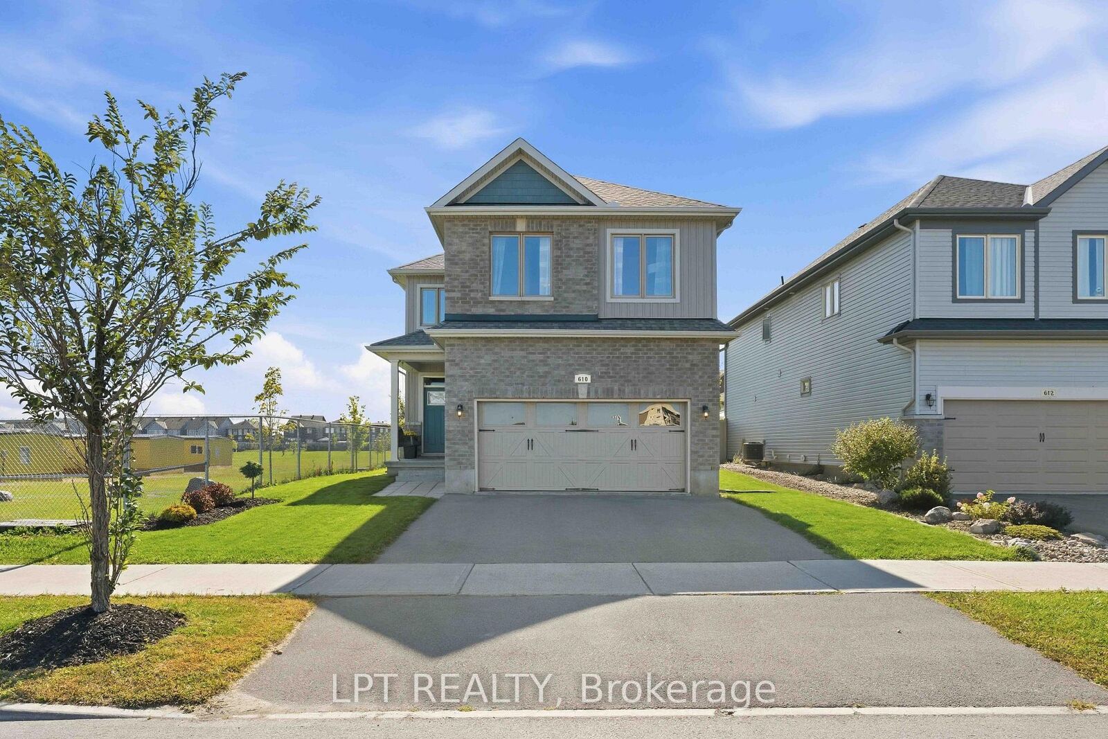 Property Photo:  610 Cope Drive  ON K2V 0E8 