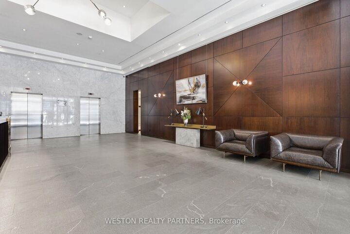 Property Photo:  36 Blue Jays Way 1124  ON M5V 3T3 