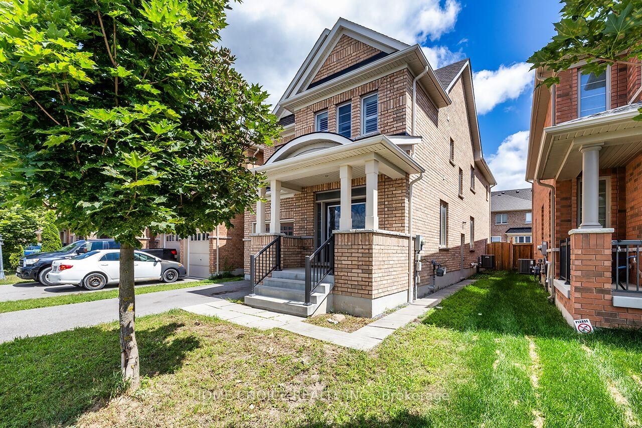 Photo de la propriété: 427 Windsfields Farm Drive W ON L1L 0M1