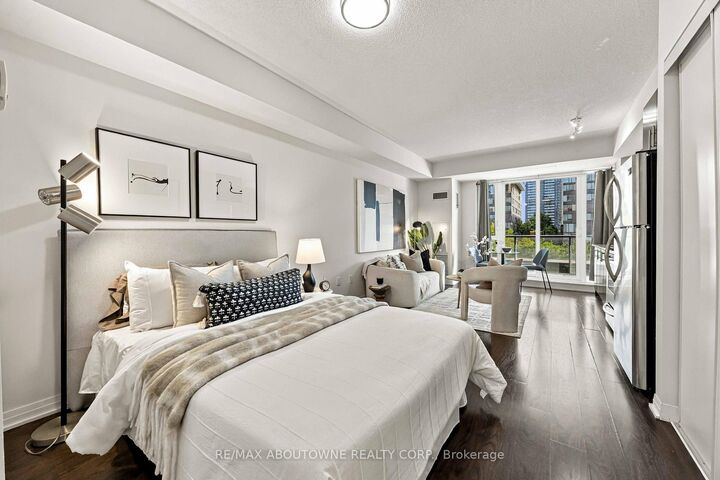 Property Photo:  25 Cole Street 320  ON M5A 4M3 