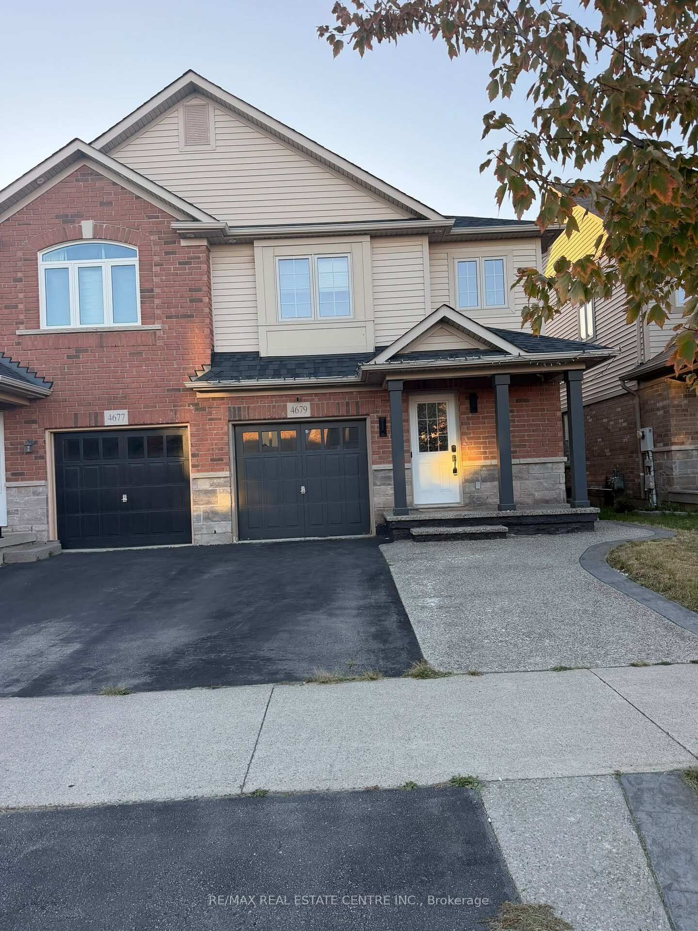 Property Photo:  