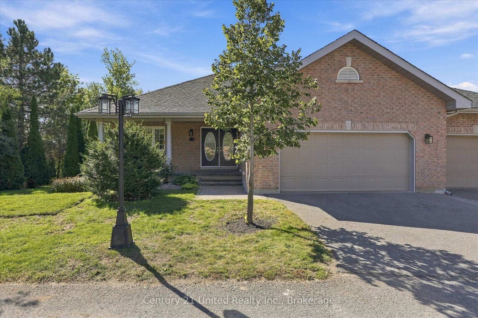Property Photo:  1742 Ravenwood Drive 611  ON K9K 2R6 