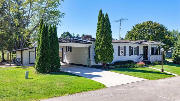 Property Photo:  39724 Amberley Road  ON N0G 2W0 