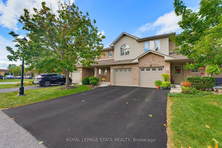 Property Photo:  40 Braemar Avenue 2  ON N3W 2N1 