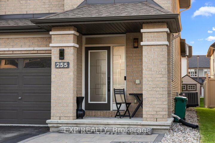 Property Photo:  255 Shinleaf Crescent  ON K1W 0J2 