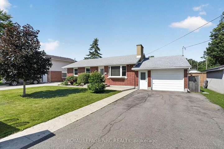 Photo de la propriété:  16 Ferguson Avenue  ON L2A 5J3 