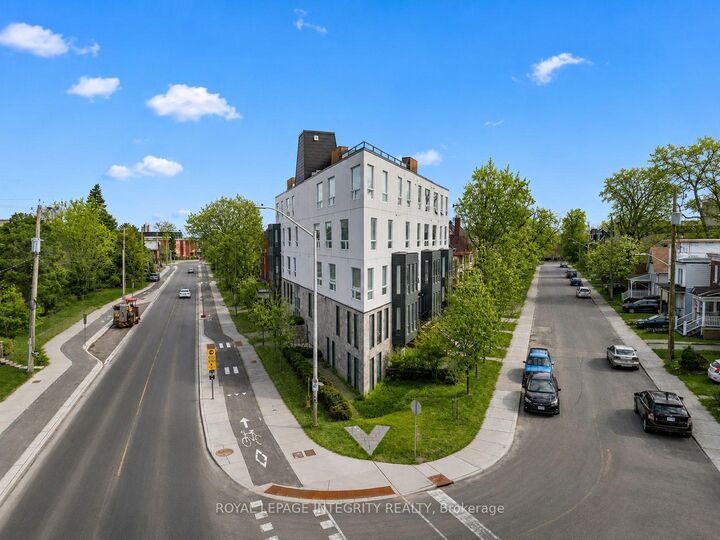 Property Photo:  150 Greenfield Avenue 204  ON K1S 0X8 