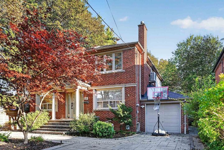 Property Photo: 39 Romney Road ON M3H 1H4