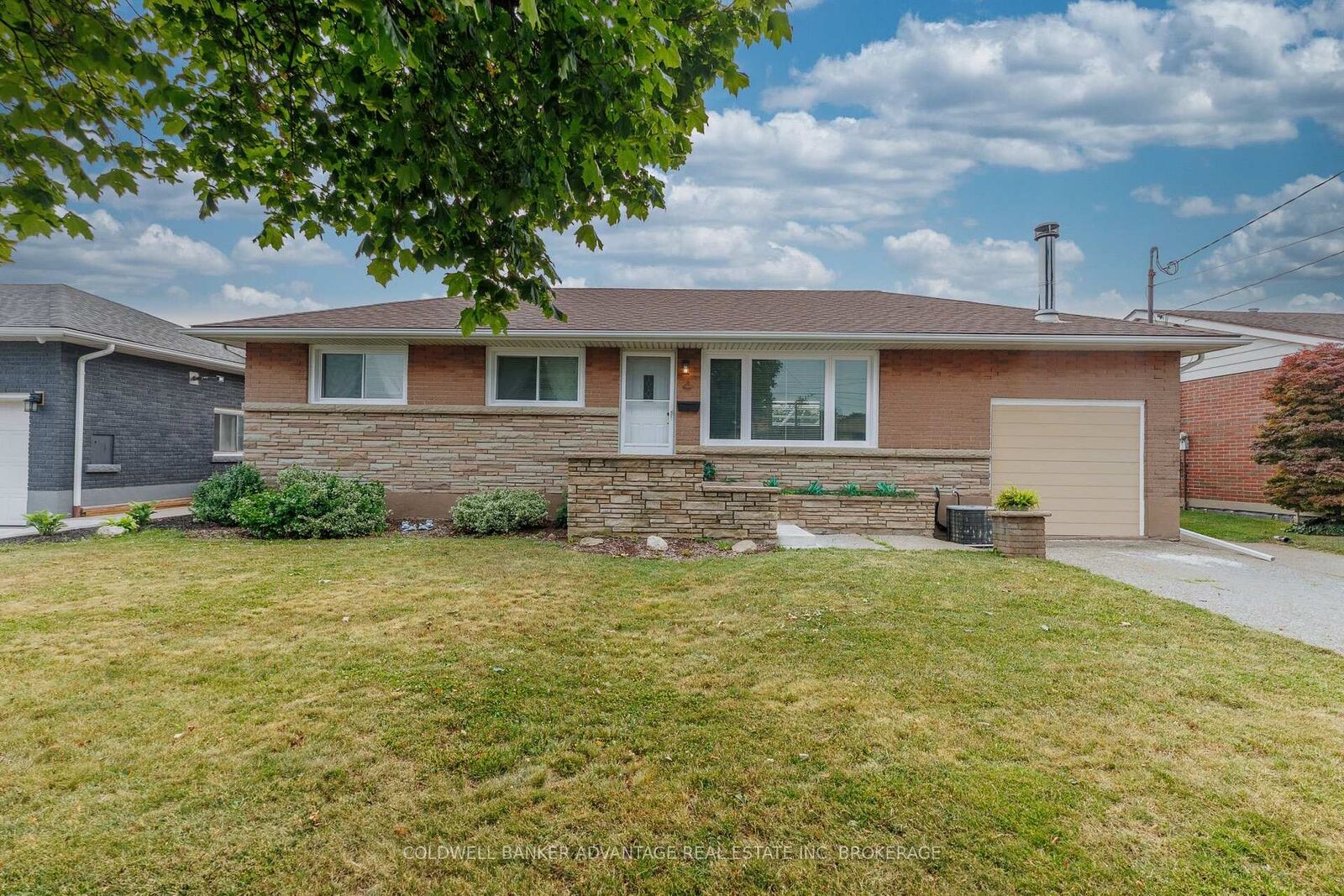 Property Photo:  77 Balmoral Avenue  ON L3B 1S5 