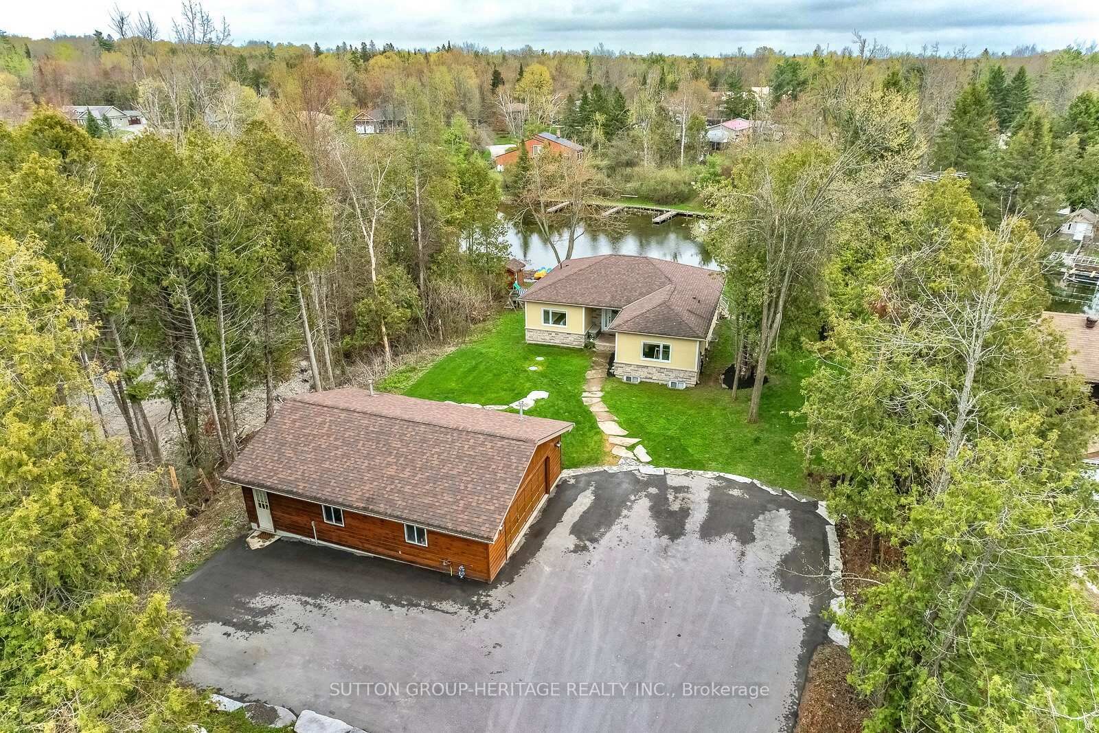 Photo de la propriété: 191 Pirates Glen Drive E ON K0M 1A0