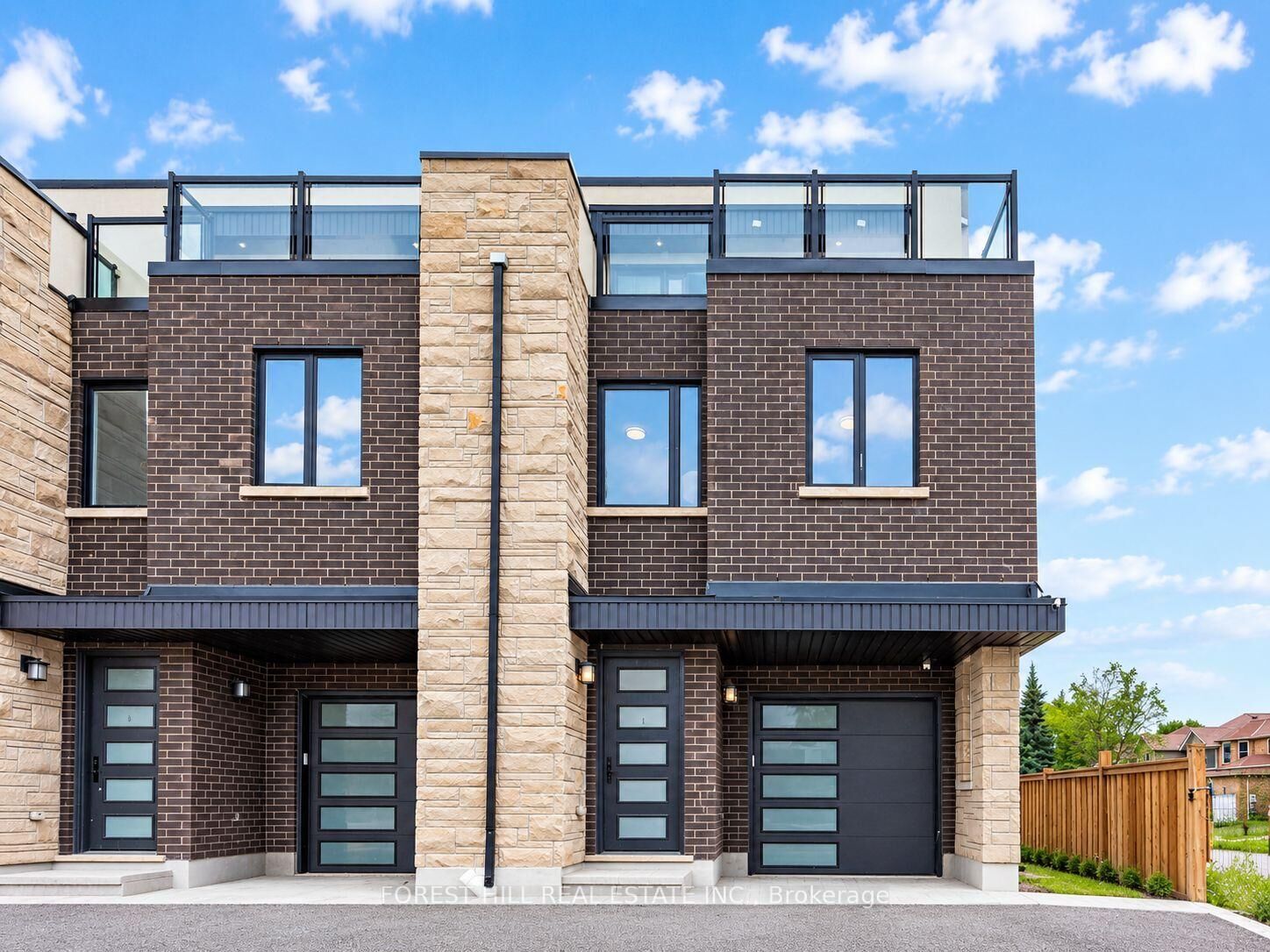 Photo de la propriété: 1 Cranswick Lane ON L1S 0H8