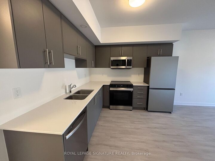 Property Photo:  42 Lowes Road W 28  ON N1G 4X2 