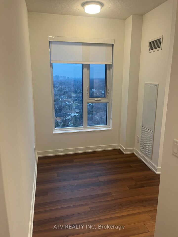 Property Photo:  30 Samuel Wood Way 1804  ON M9B 0C9 