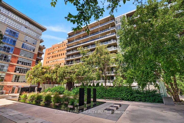 Property Photo:  399 Adelaide Street W 509  ON M5V 1S1 