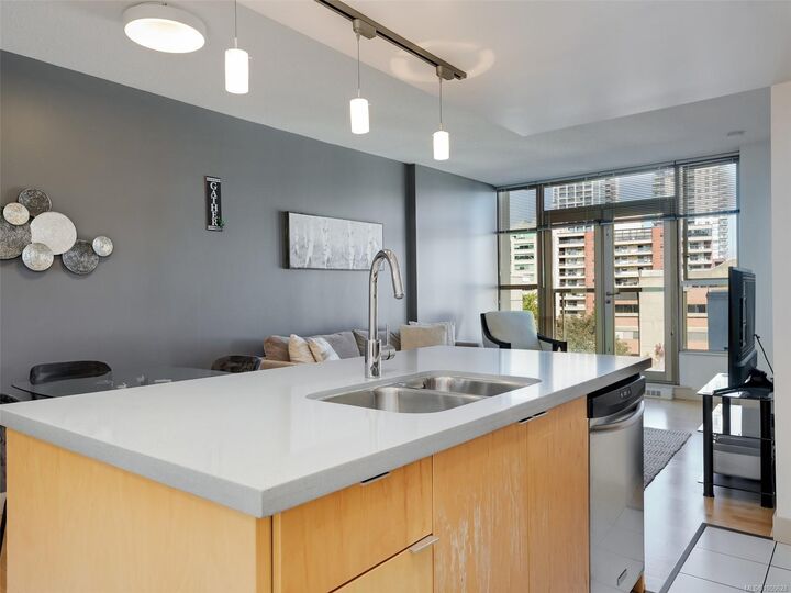 Property Photo:  760 Johnson St #505  BC V8W 0A4 