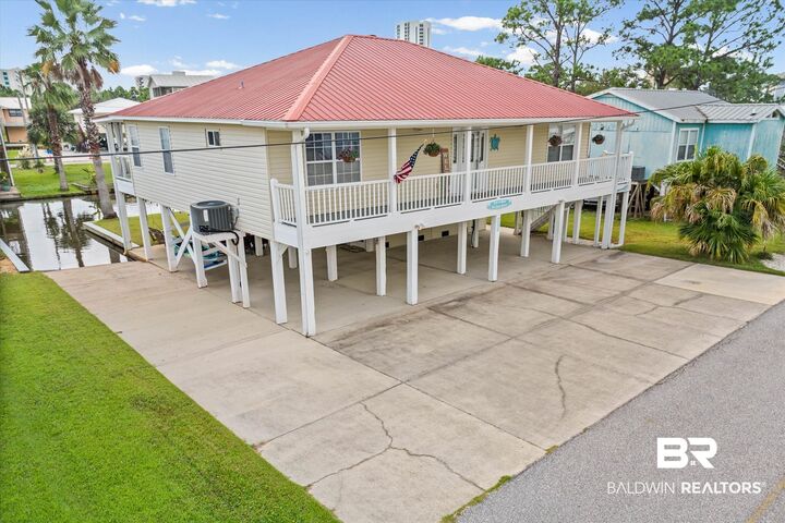 Property Photo: 237 W 6th Avenue AL 36542