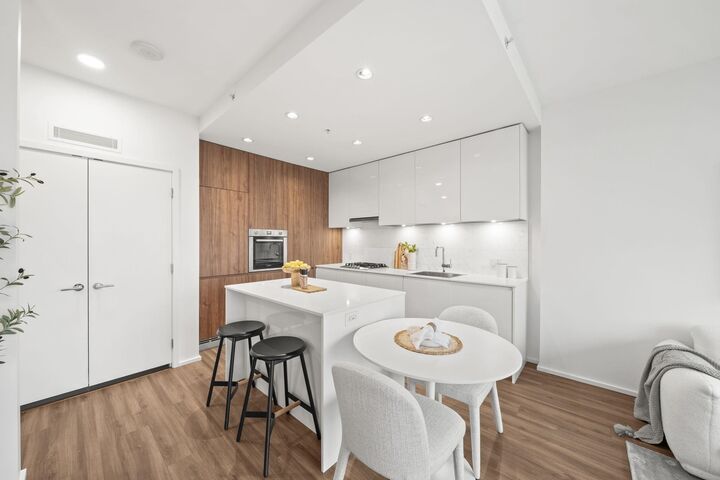 Property Photo:  4650 Brentwood Boulevard 2208  BC V5C 0M3 