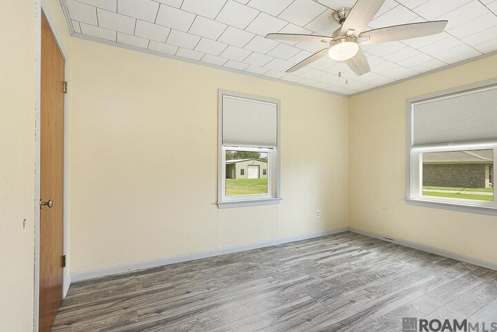 Property Photo: 7300 Island Rd LA 70749