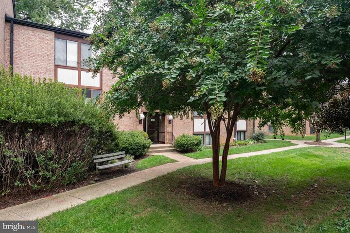 Property Photo: 3101 Buccaneer Court 1 VA 22031