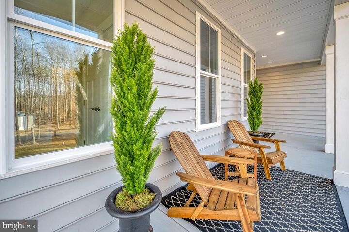 Property Photo: 15515 Chestnut Tree Court VA 23117