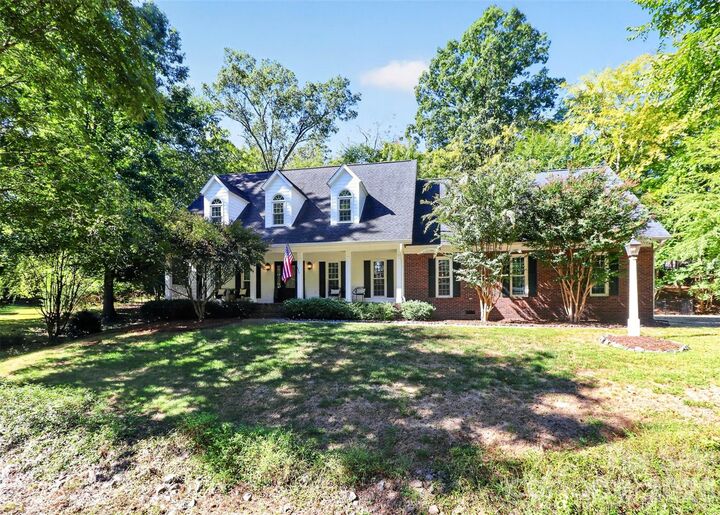 Property Photo:  6128 Lake Providence Lane  NC 28277 