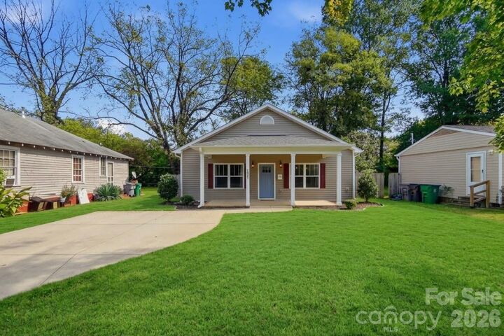 Property Photo:  305 Harrison Street  NC 28208 