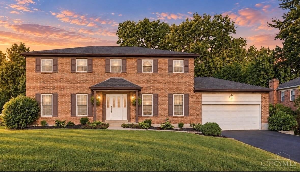 Property Photo:  2331 Donnington Lane  OH 45244 
