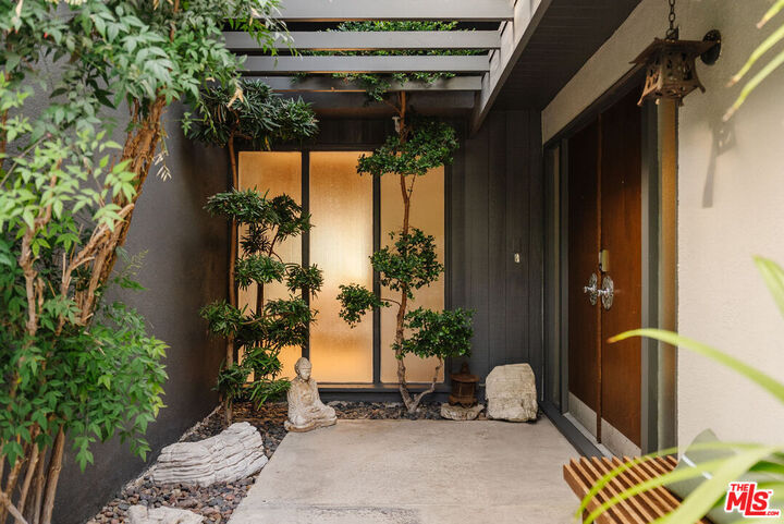 Property Photo:  3493 Valley Meadow Rd  CA 91403 