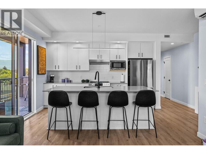 Property Photo: 660 Cawston Avenue North 407 BC V1Y 6Z4