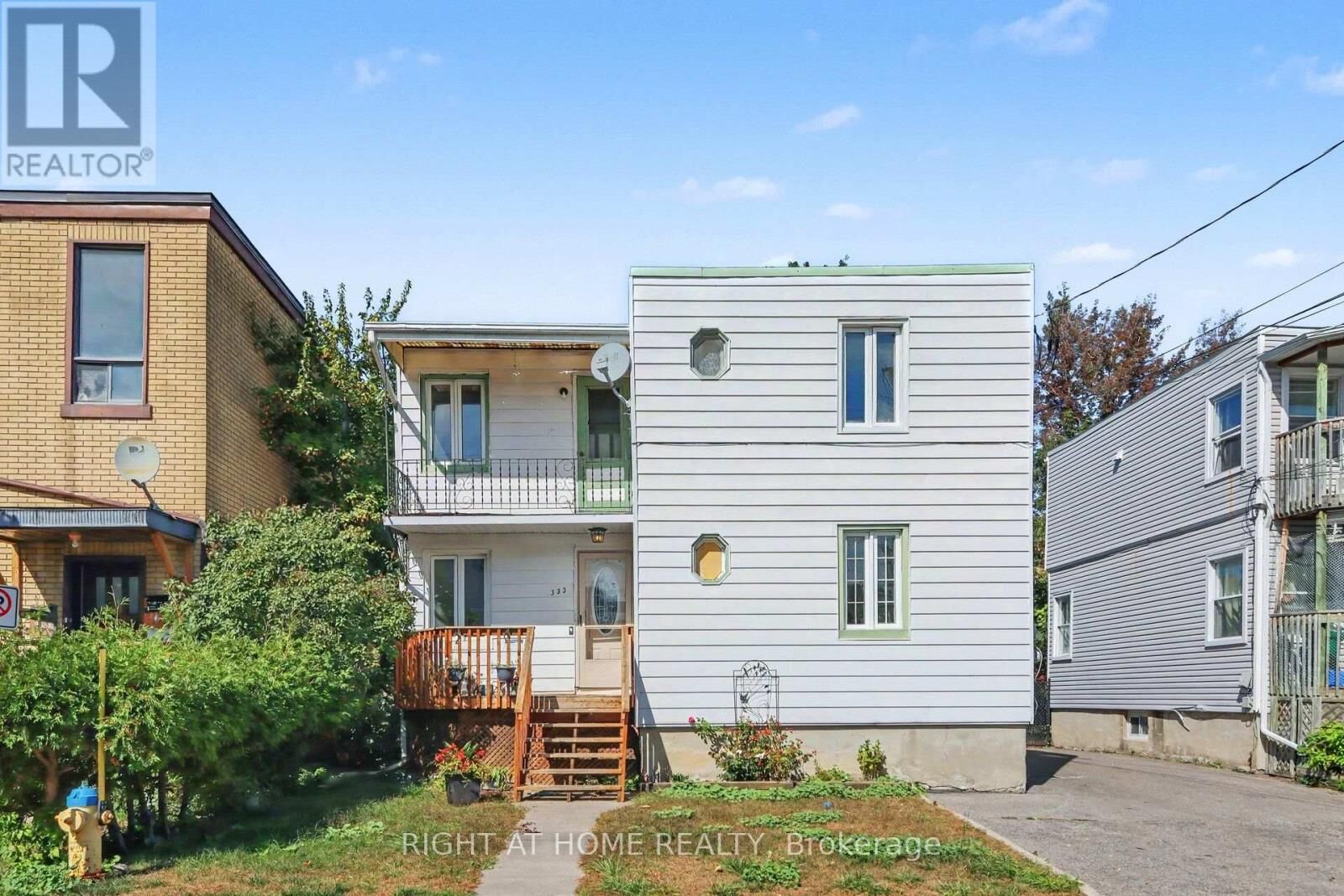 Property Photo:  333 Levis Avenue  ON K1L 6G9 