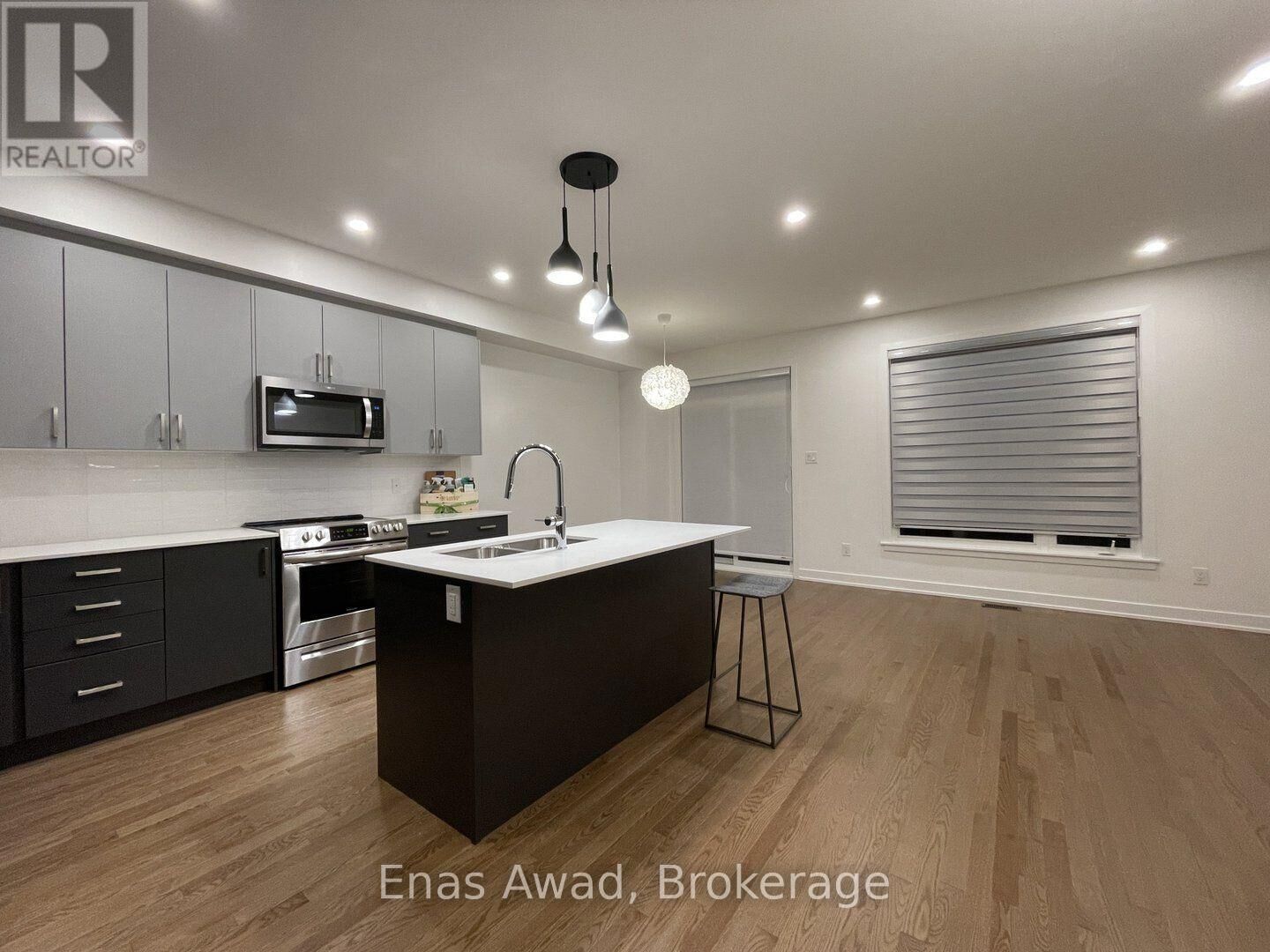 Property Photo:  54 Overberg Way  ON K2S 2S9 