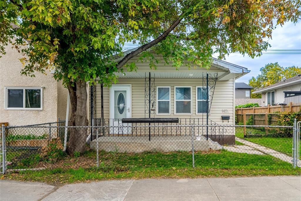 Photo de la propriété:  1421 Pacific Avenue West  MB R3E 1H1 