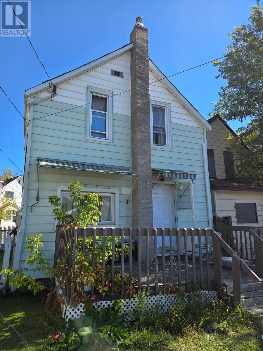Property Photo:  91 Wellington St  ON P6A 1H6 