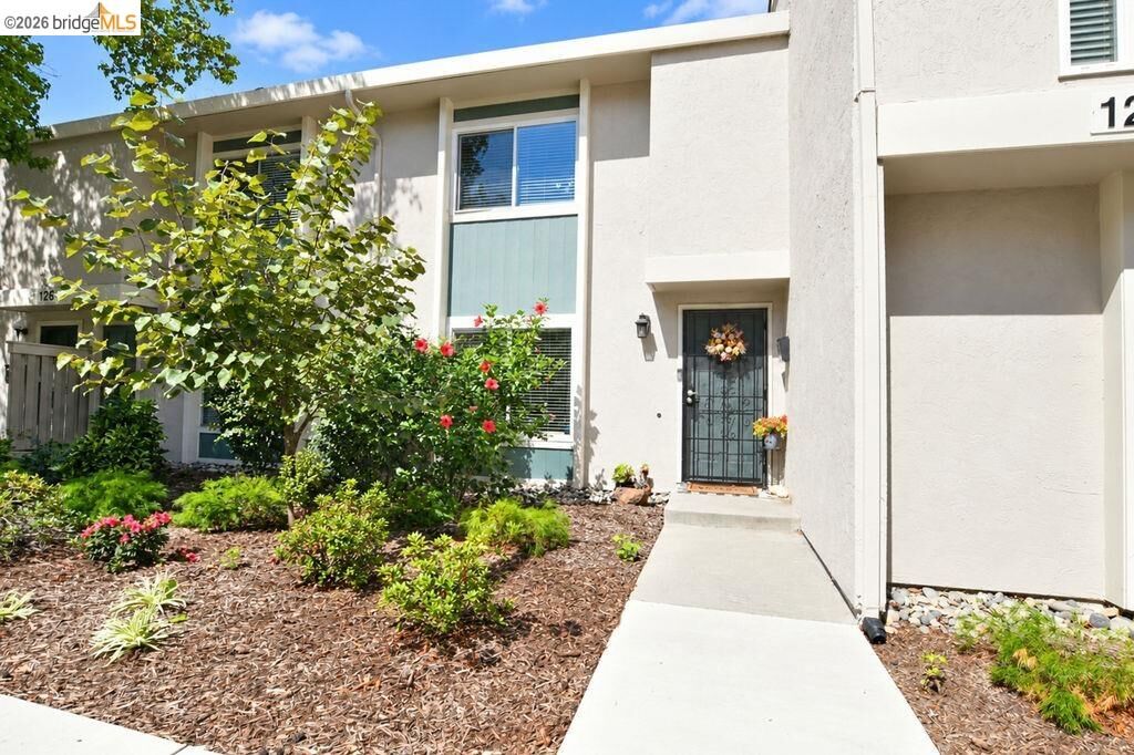 Property Photo: 1261 Pine Creek Way C CA 94520